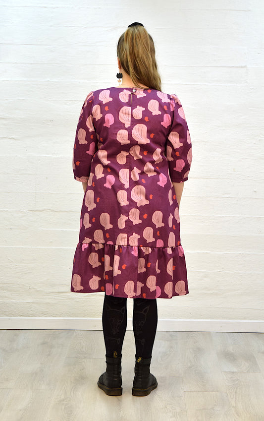 Karla klänning, snäcka, plommon