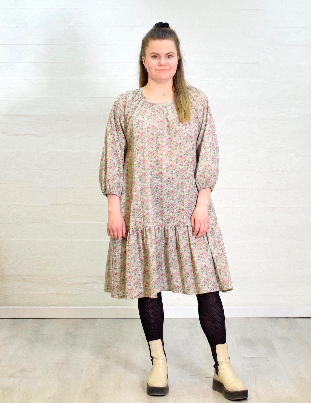 Marla -mekko, beige