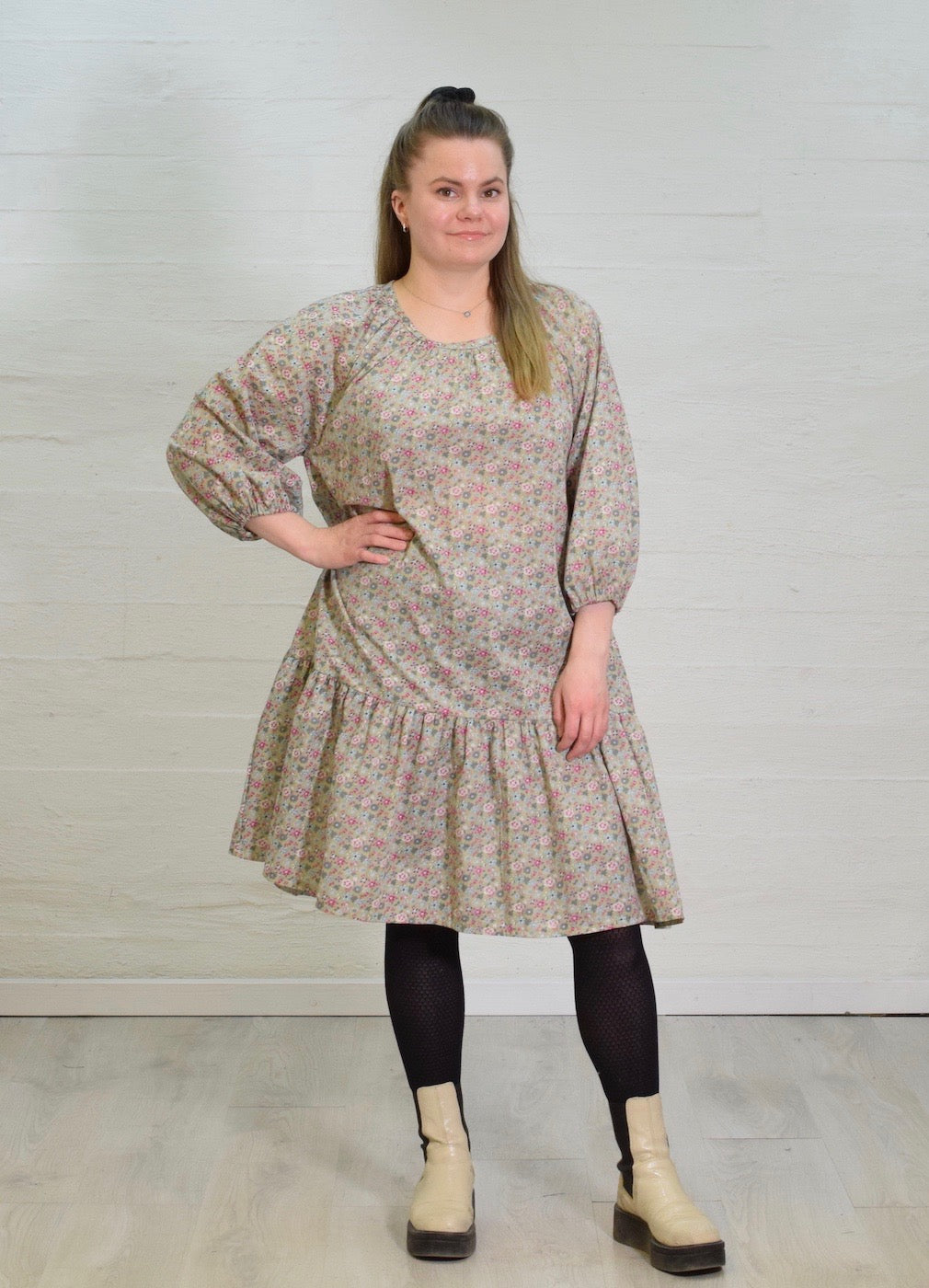 Marla -mekko, beige