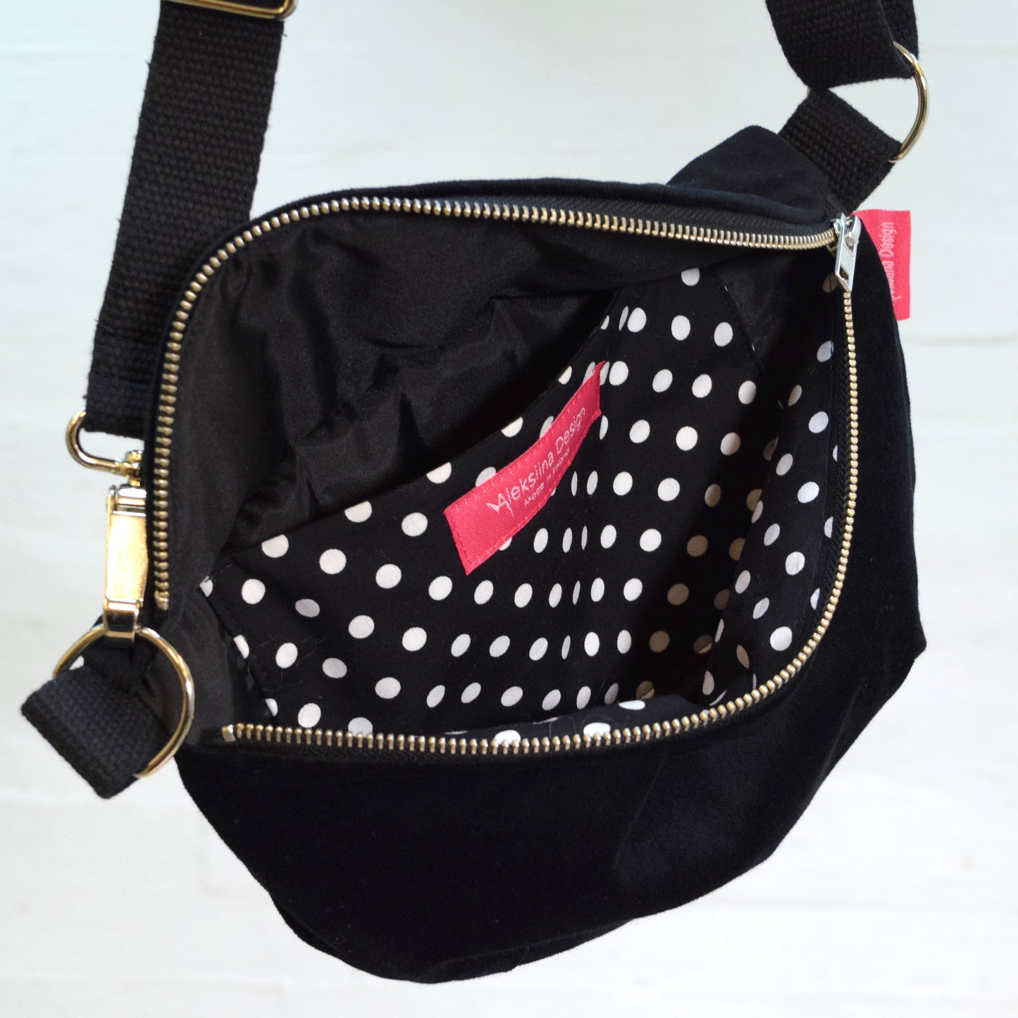Olga crossbody -laukku sileä sametti, musta