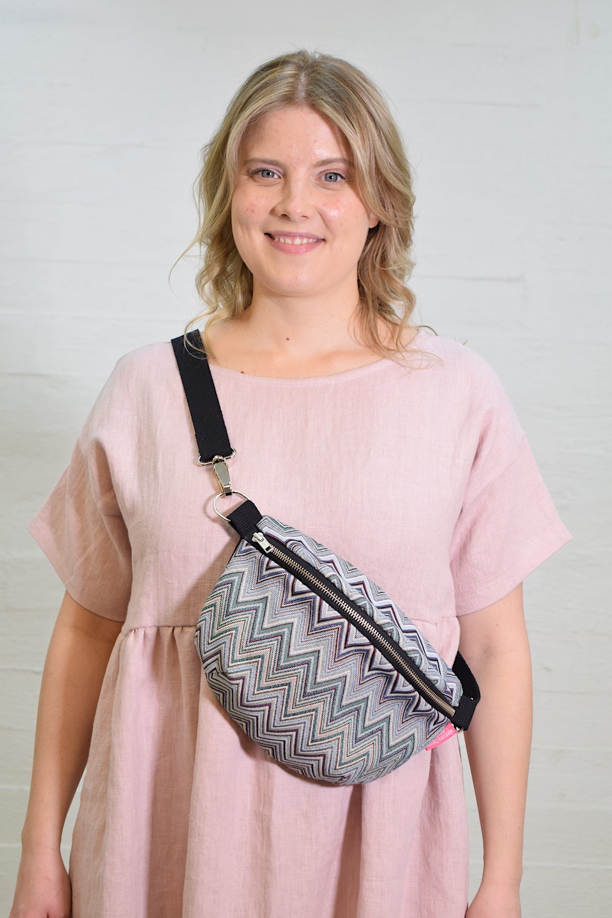 Aleksiina Design Olga Crossbody laukku, zikzak