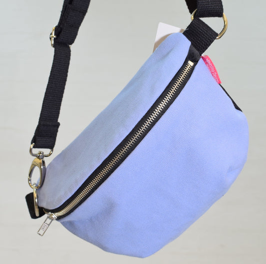 Olga crossbody -laukku vaaleansininen
