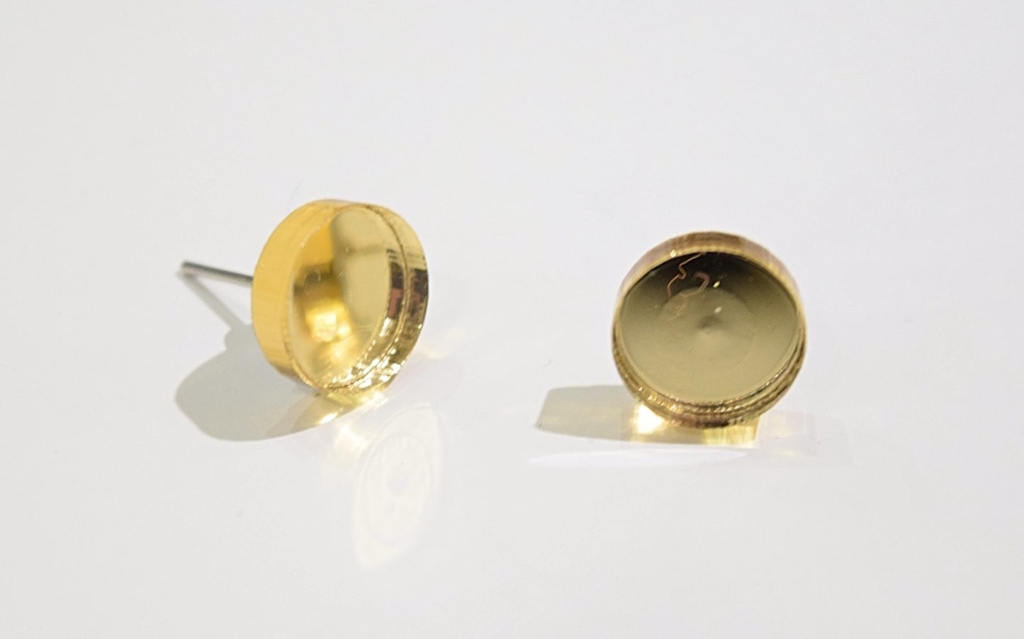 Basic Shape Stud Earring Gold Mirror Circle