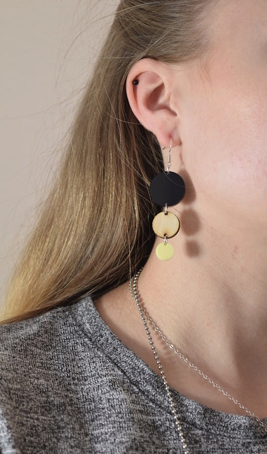 Aleksiina Design Bubbles Korvakorut musta-koivupuu-sorbetinkeltinen