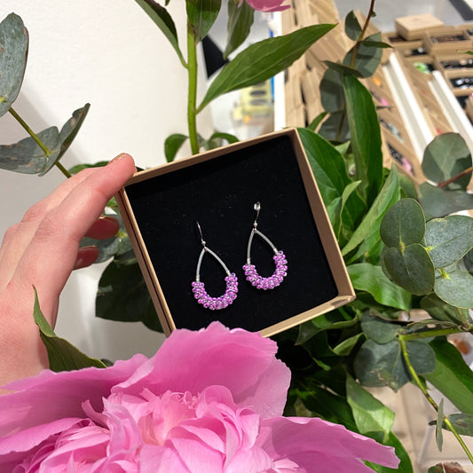 Glas örhängen Droppiga Lila