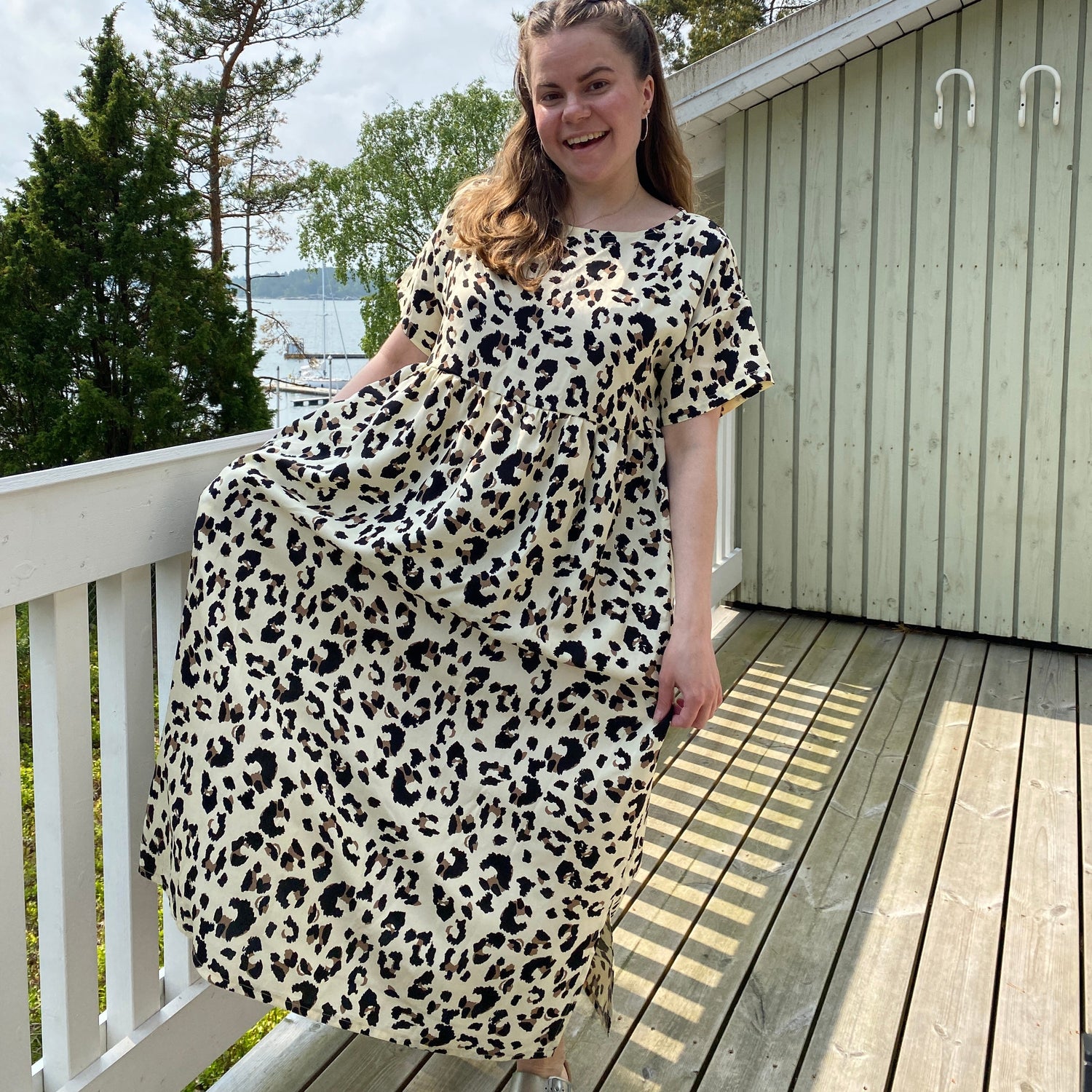 Aleksiina Design Viivi Mekko Leopardi