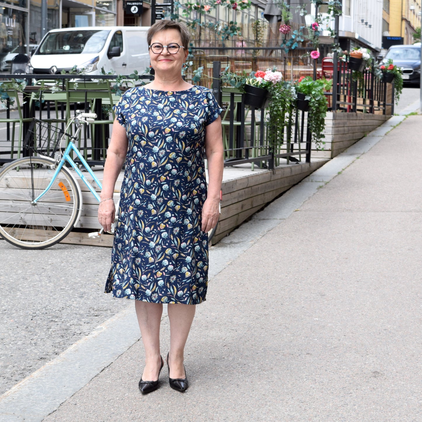 Liisa mekko, kesäheinä