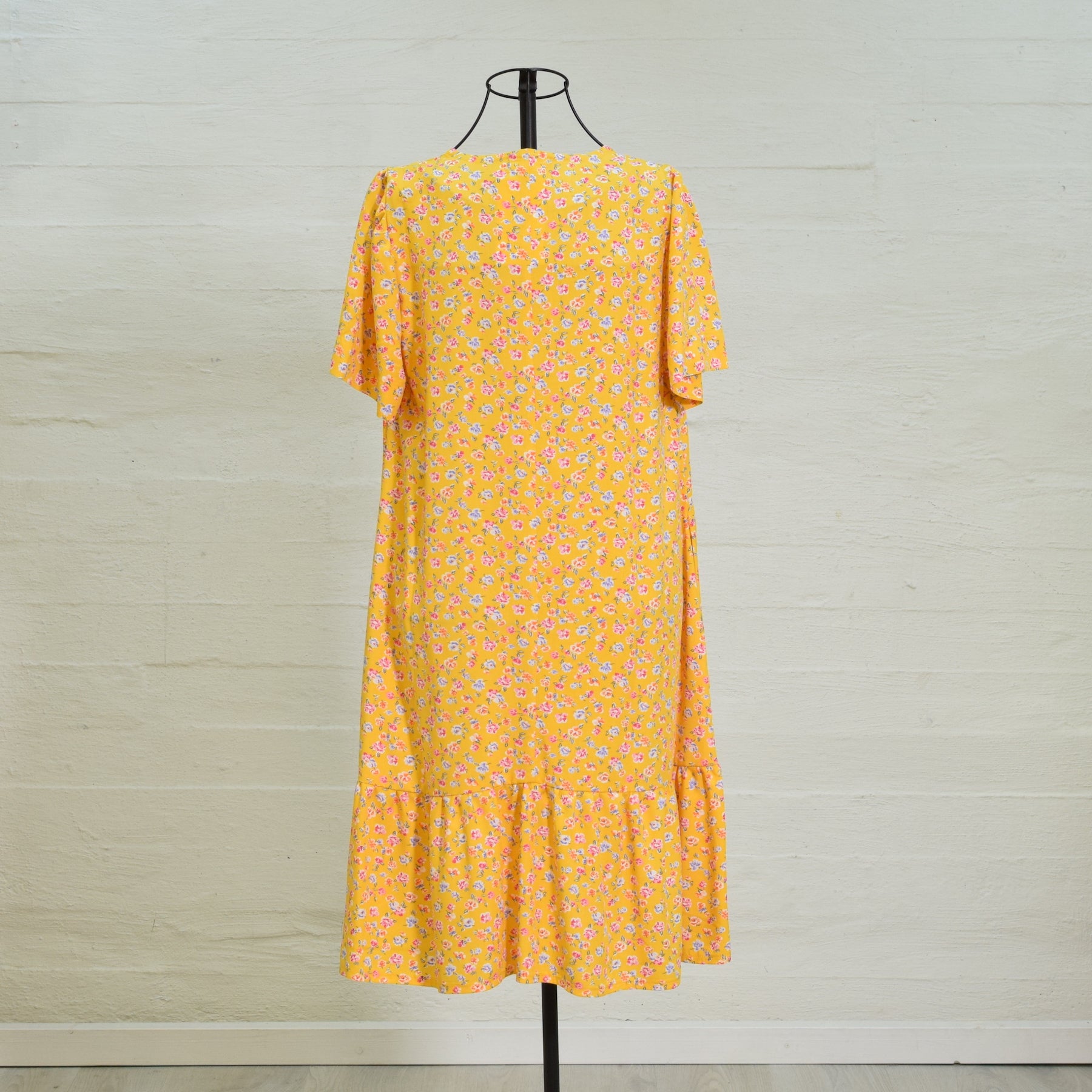 Aleksiina Design Kara mekko keltainen