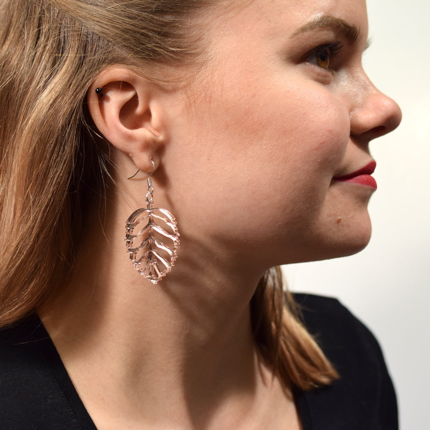 Aleksiina Design Lehti Korvakorut ruusukultapeili