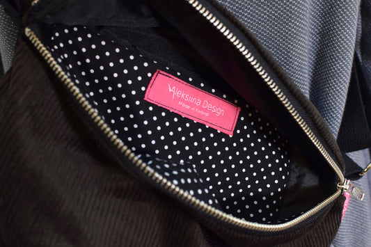 Olga crossbody -laukku vakosametti, ruskea