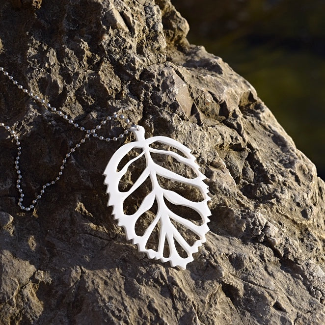 Aleksiina Design Lehtiriipus valkoinen