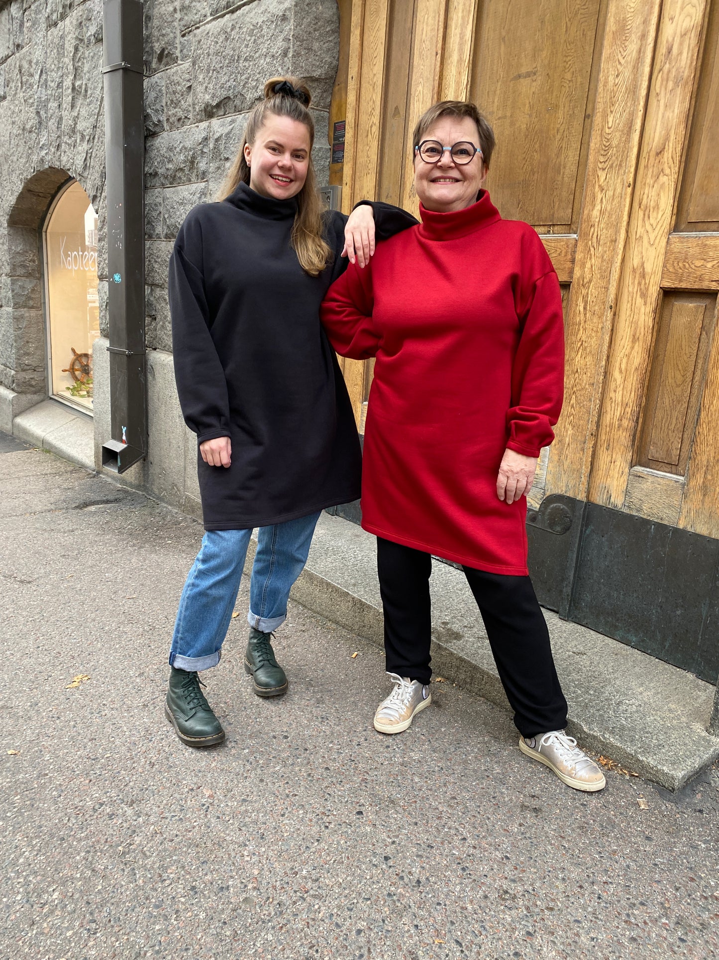 Kirsikka Collegemekko punainen