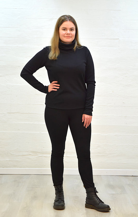 Aleksiina Design / Riiminka Poolo villapaita merino, musta