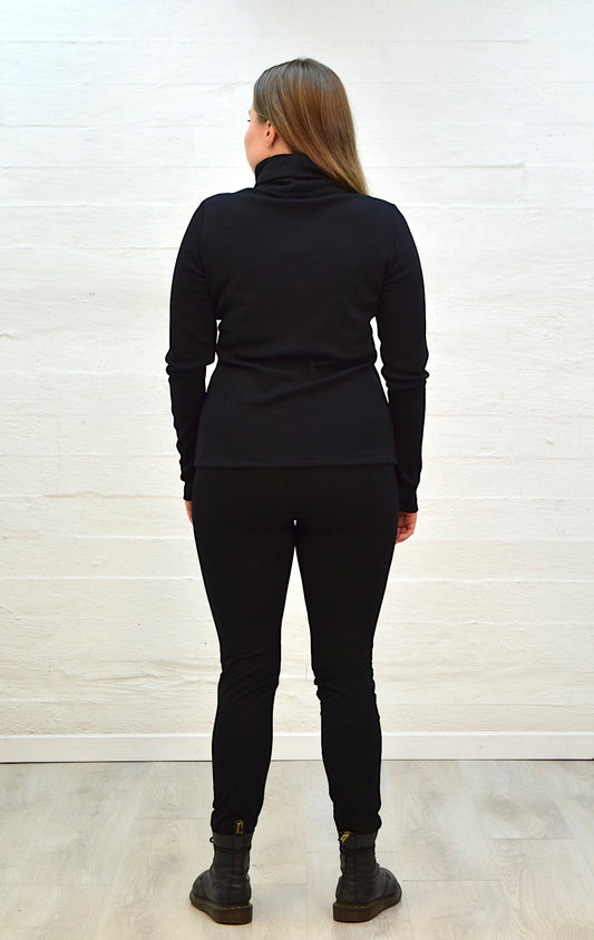 Aleksiina Design / Riiminka Poolo villapaita merino, musta