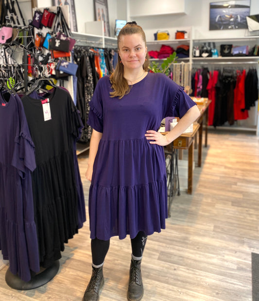 Alina Mekko, Tummansininen
